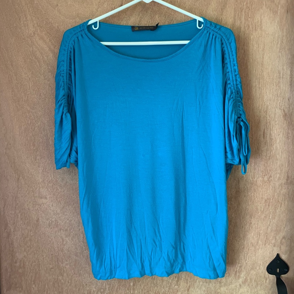 Outback Red tee